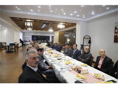 گزارش تصویری گردهمایی صمیمانه جمعی از پیشکسوتان اثرگذار در توسعه آمادگی جسمانی کشور (آذرماه ۱۴۰۴) 20